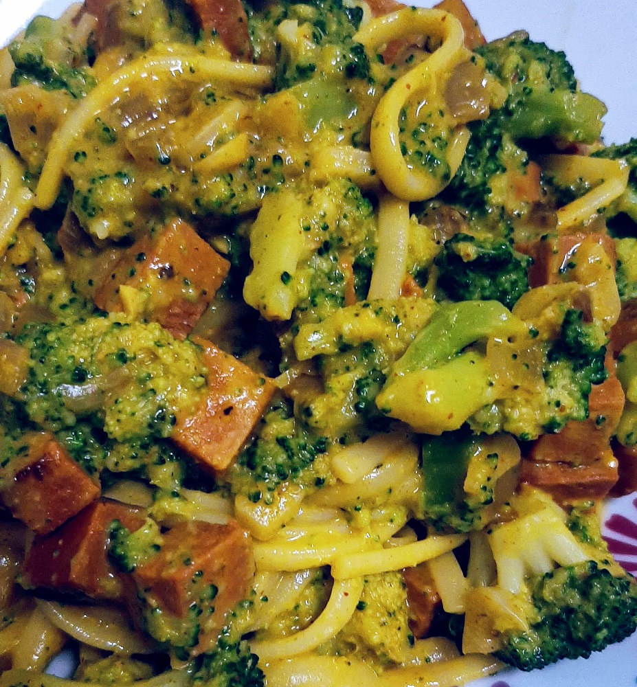 Vegan Bacon w/ Cheesy Broccoli&nbsp;Linguine