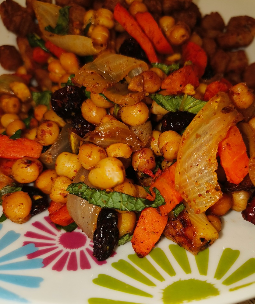 Winter Flavors, Summer Vibes ~ Spiced Chickpeas & Carrots