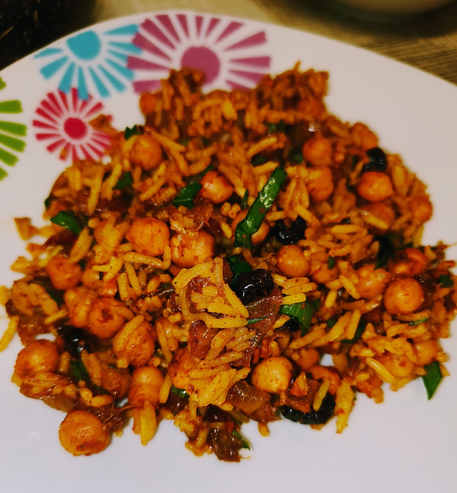 Easy, Nutritious & Delicious ~ Spiced Chickpea Bowl